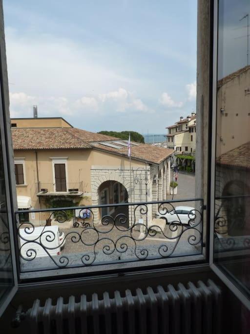 Appartamento Palazzo Del Provveditore Vista Lago Desenzano del Garda Exterior foto